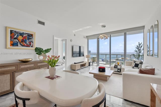 888 Biscayne Boulevard 2510, Miami, FL 33132