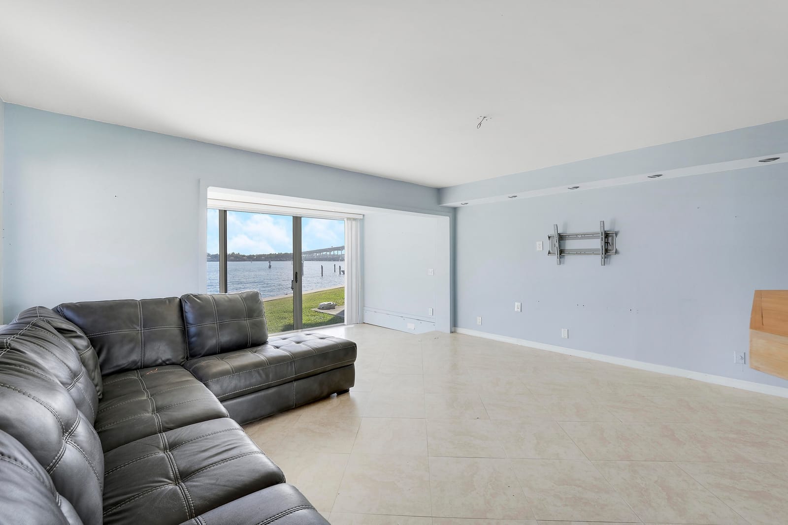 360 Wilma Circle — photo 12