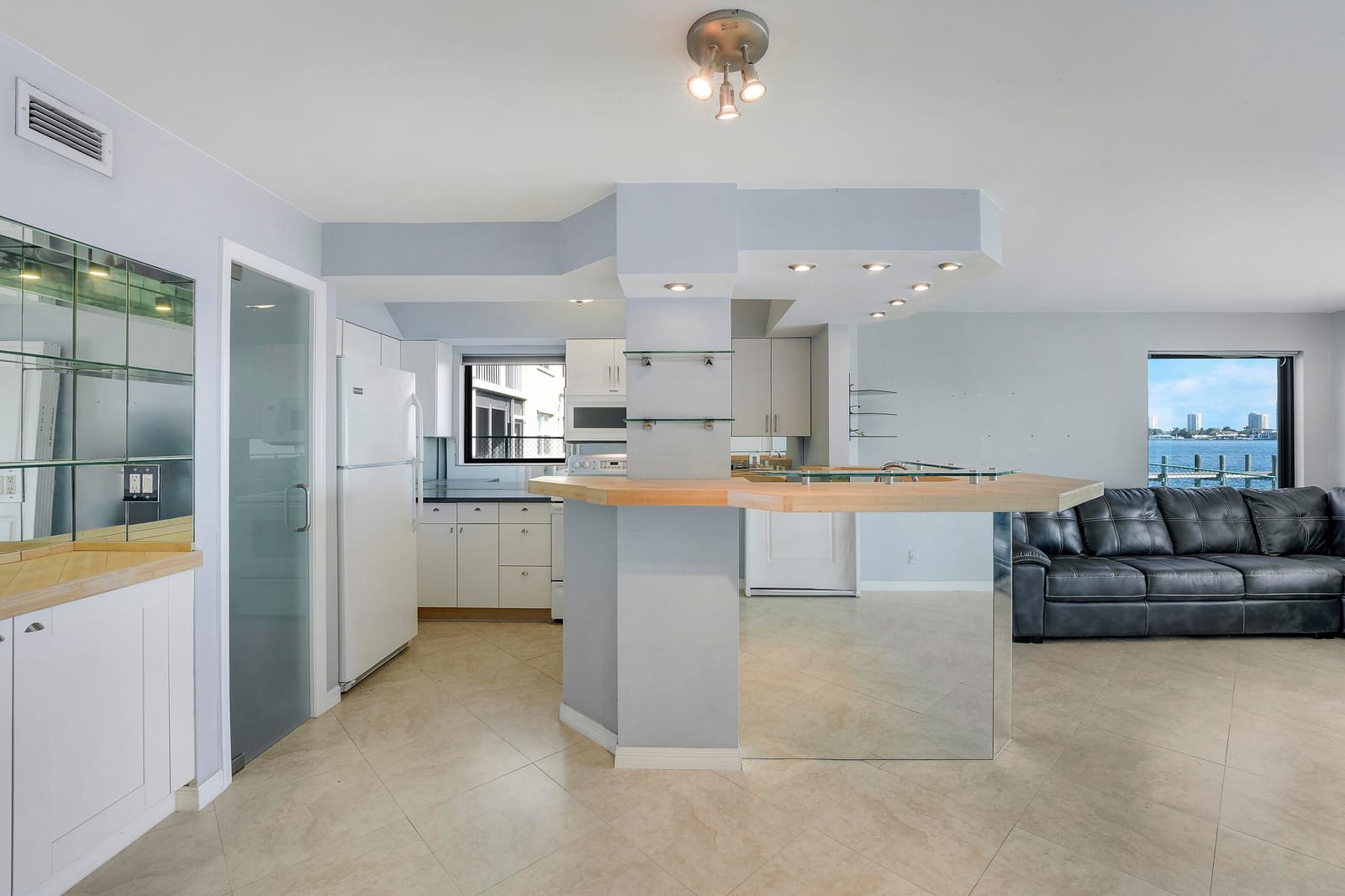 360 Wilma Circle — photo 10