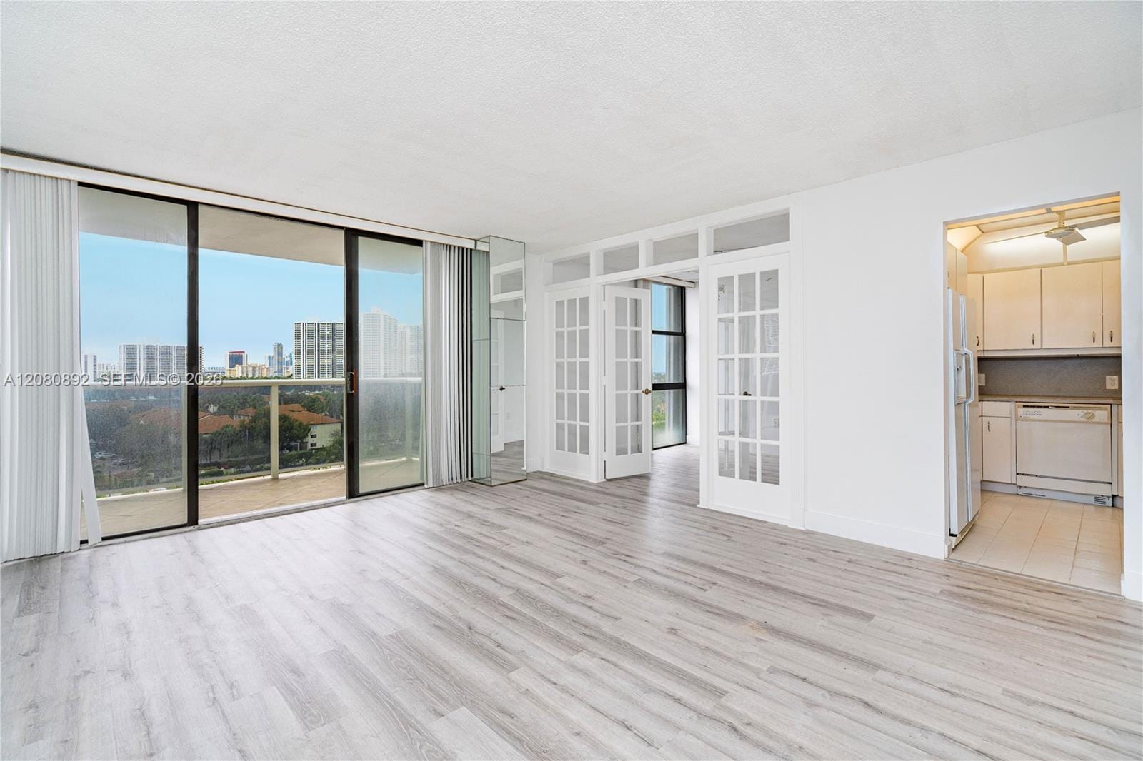3625 N Country Club Drive 901 — photo 11