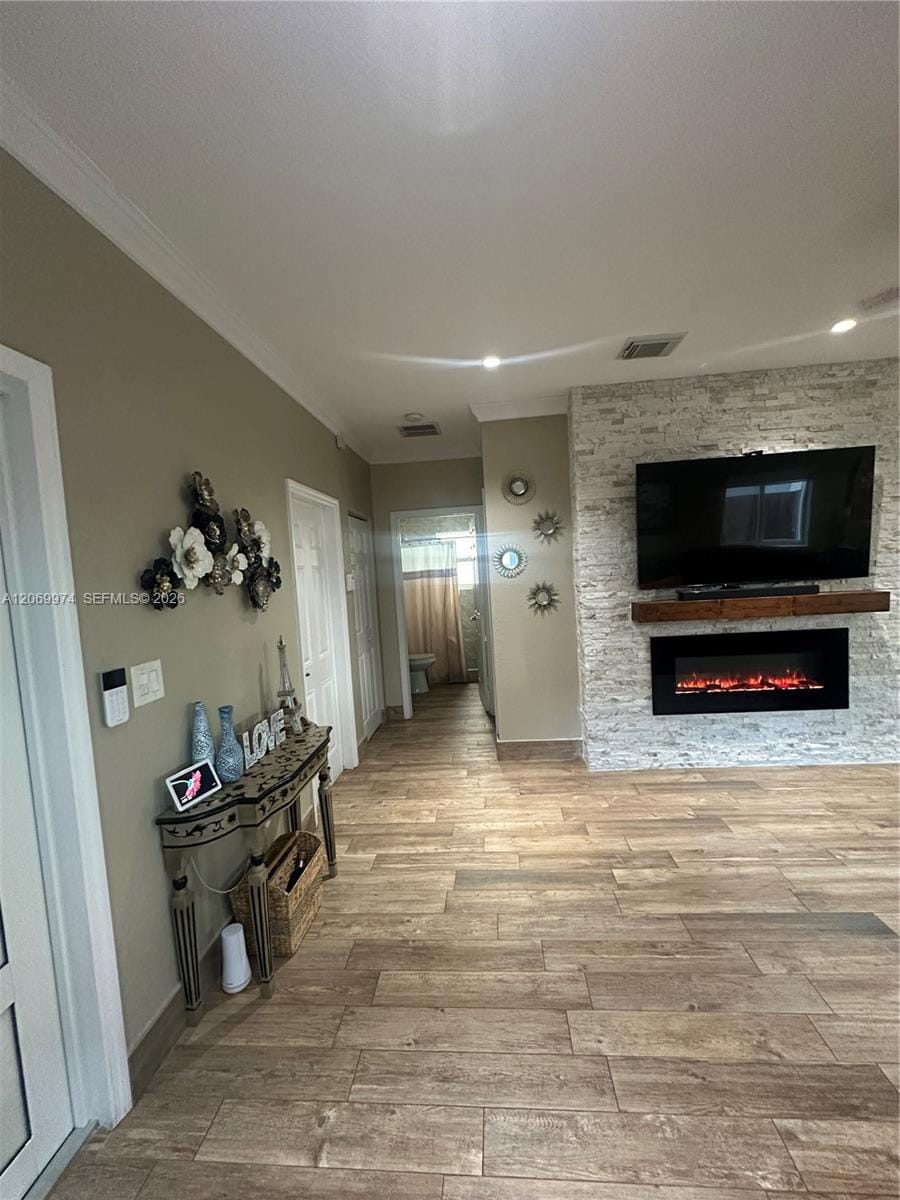 3134 NE 3rd Drive — photo 2