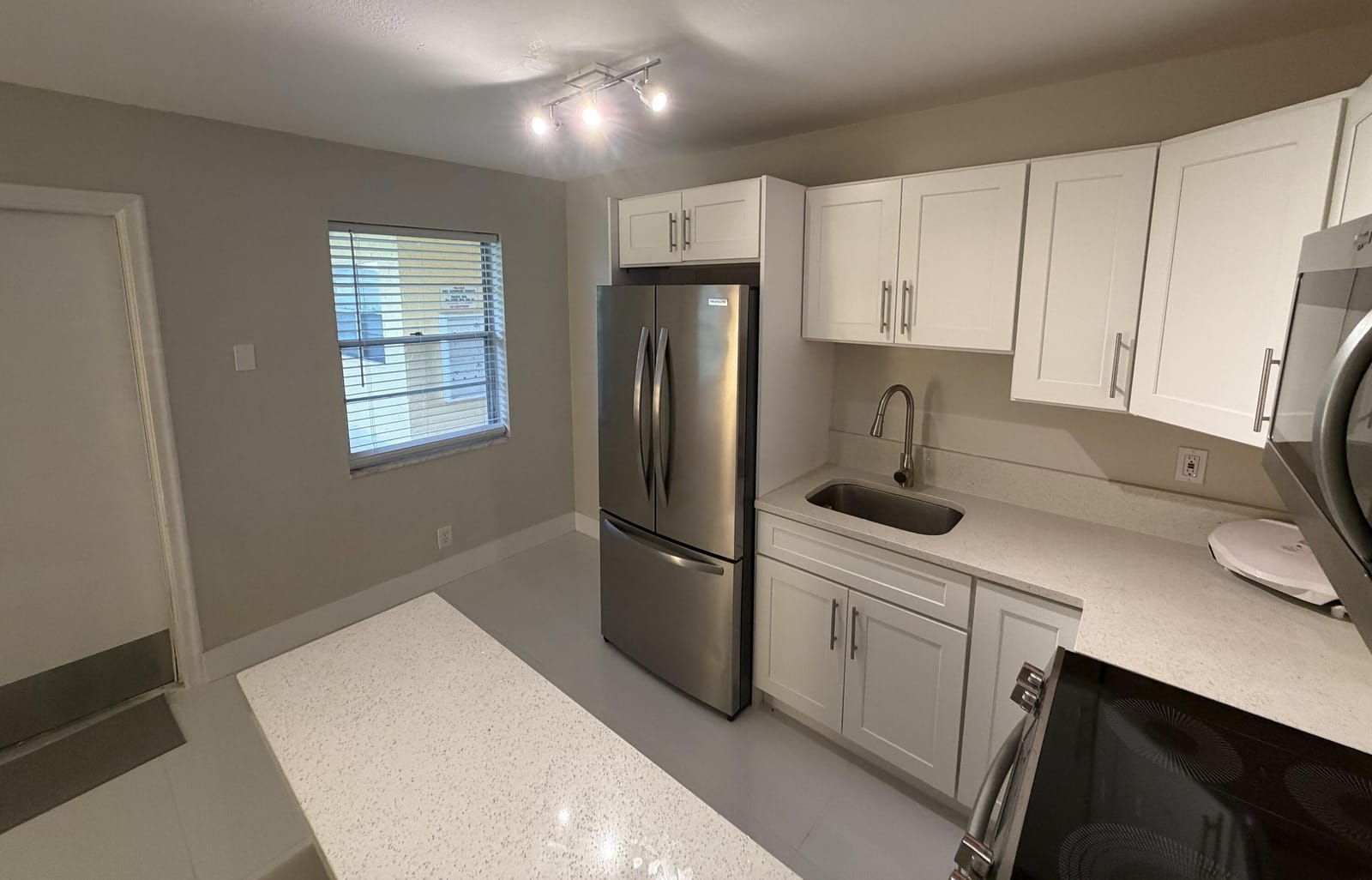 5174 NE 6th Avenue 507 — photo 12