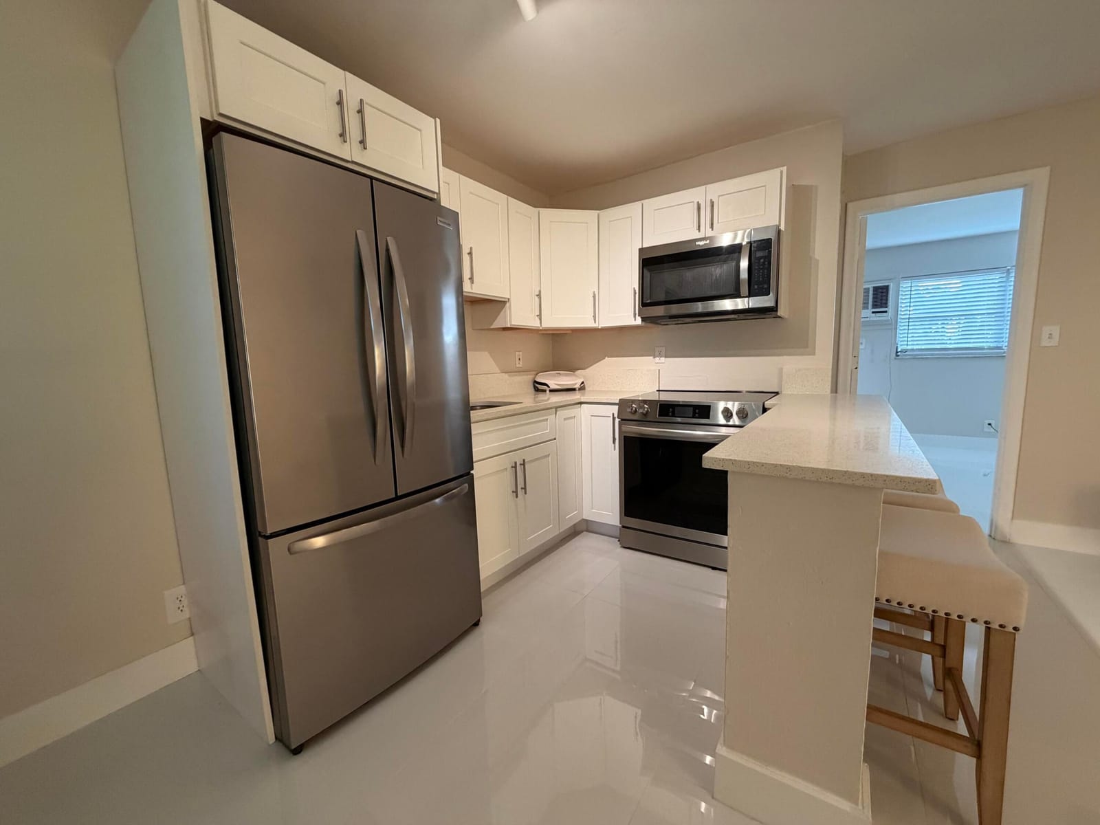 5174 NE 6th Avenue 507 — photo 6