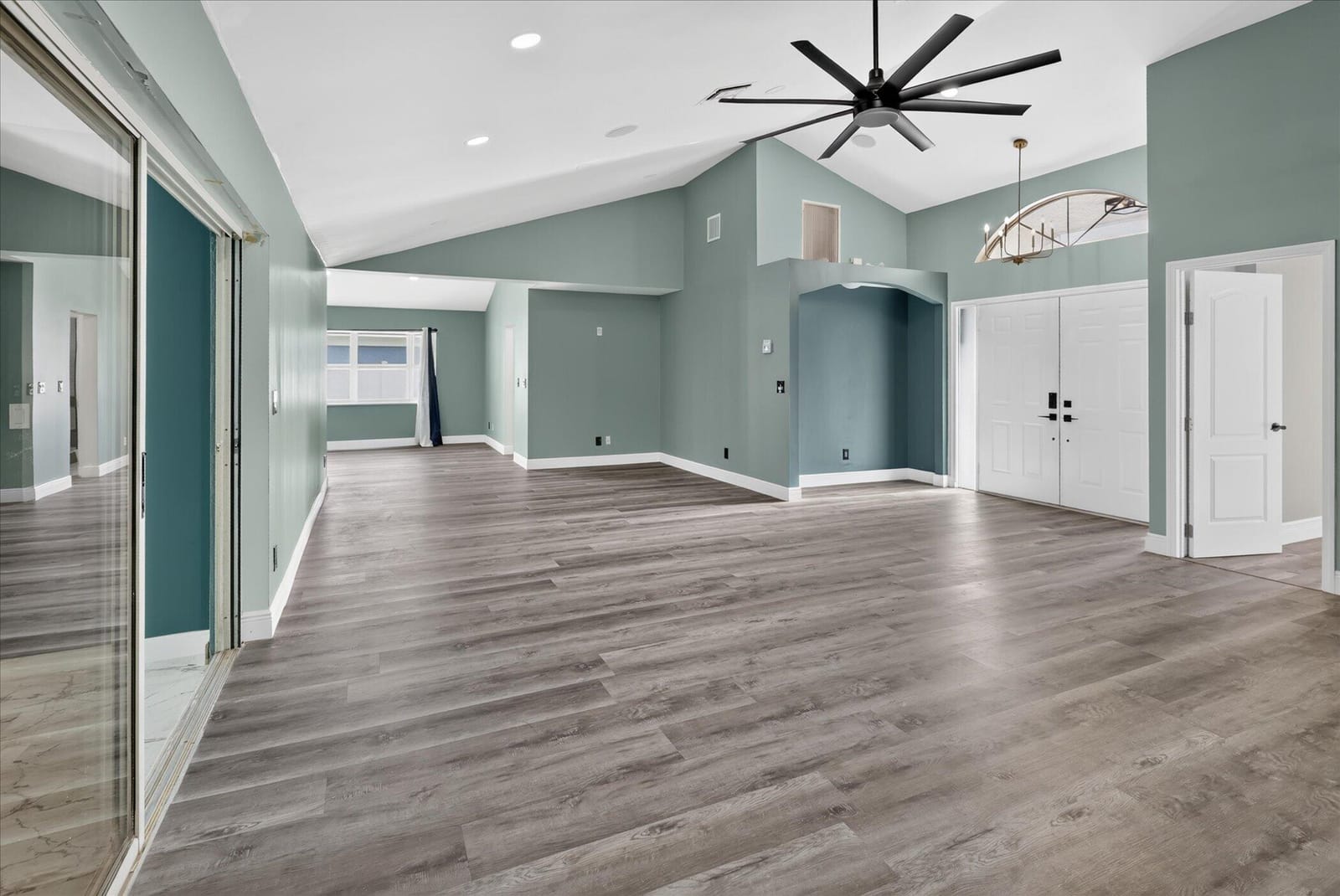 3230 Alexander Court — photo 12