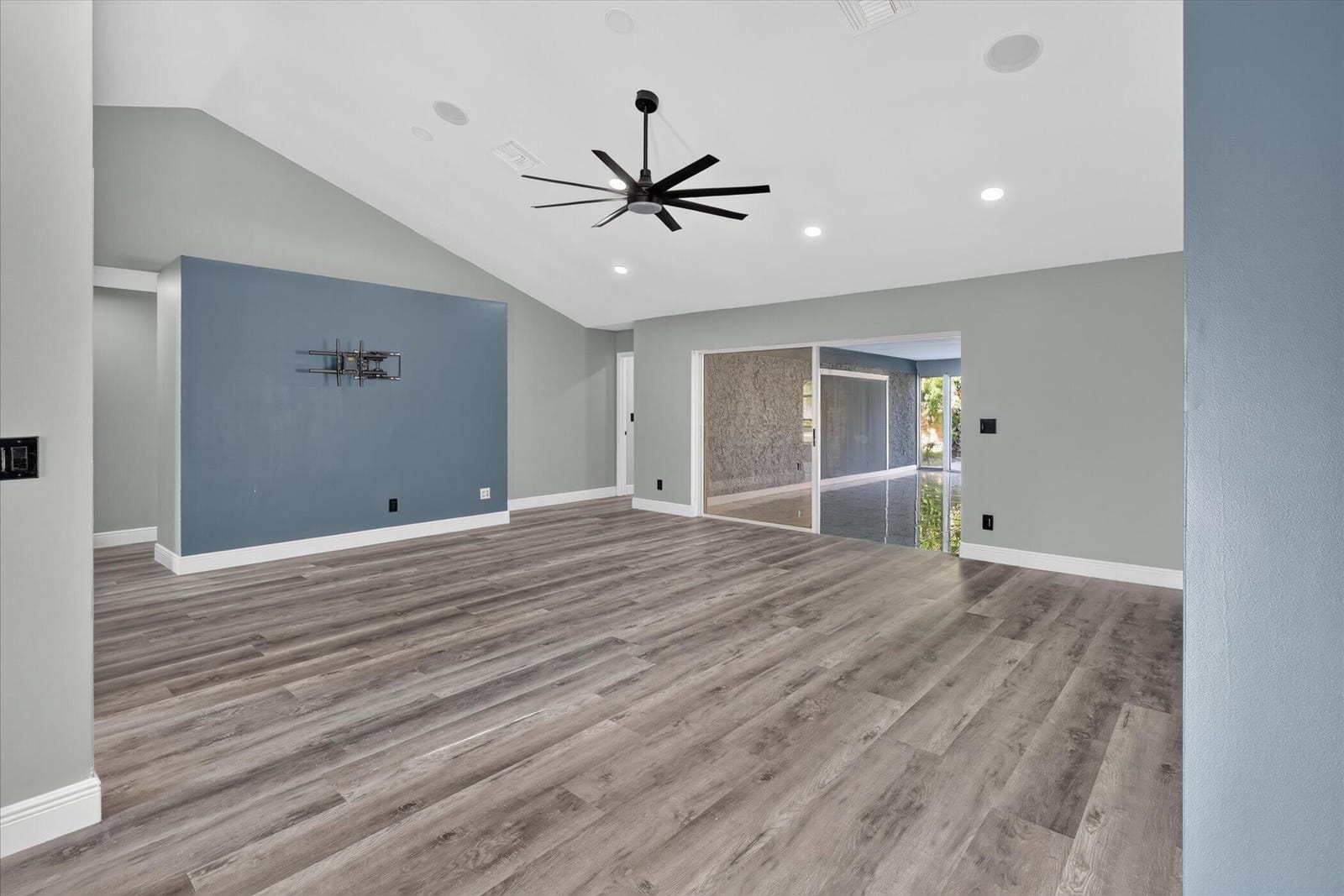 3230 Alexander Court — photo 8