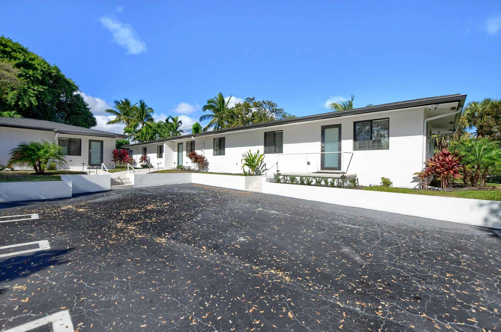 2503 OCEANVIEW Avenue C — photo 12