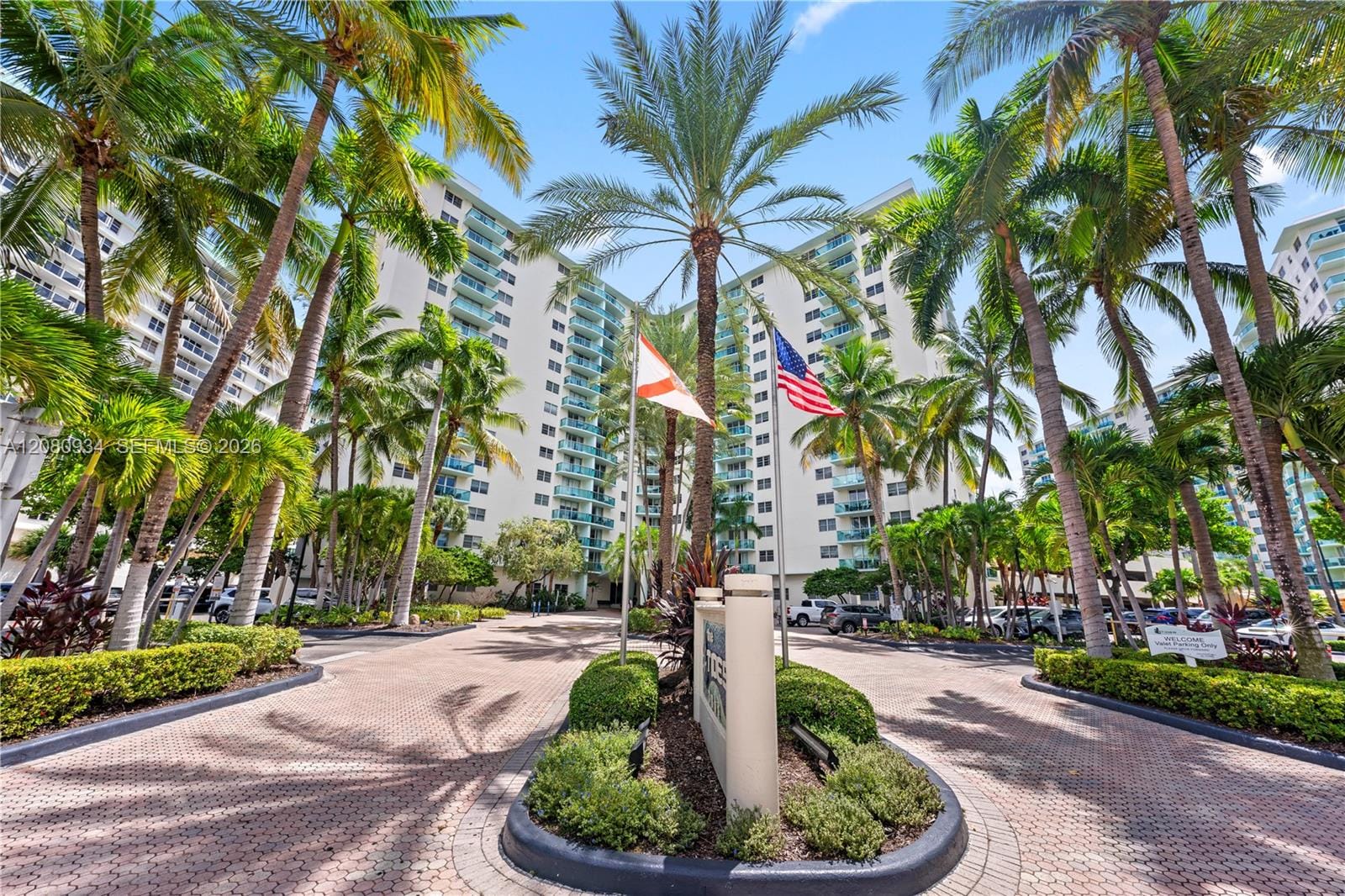 3801 S Ocean Drive 4B, Hollywood, FL 33019