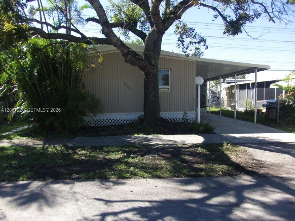 710 NW 219th Avenue, Pembroke Pines, FL 33029