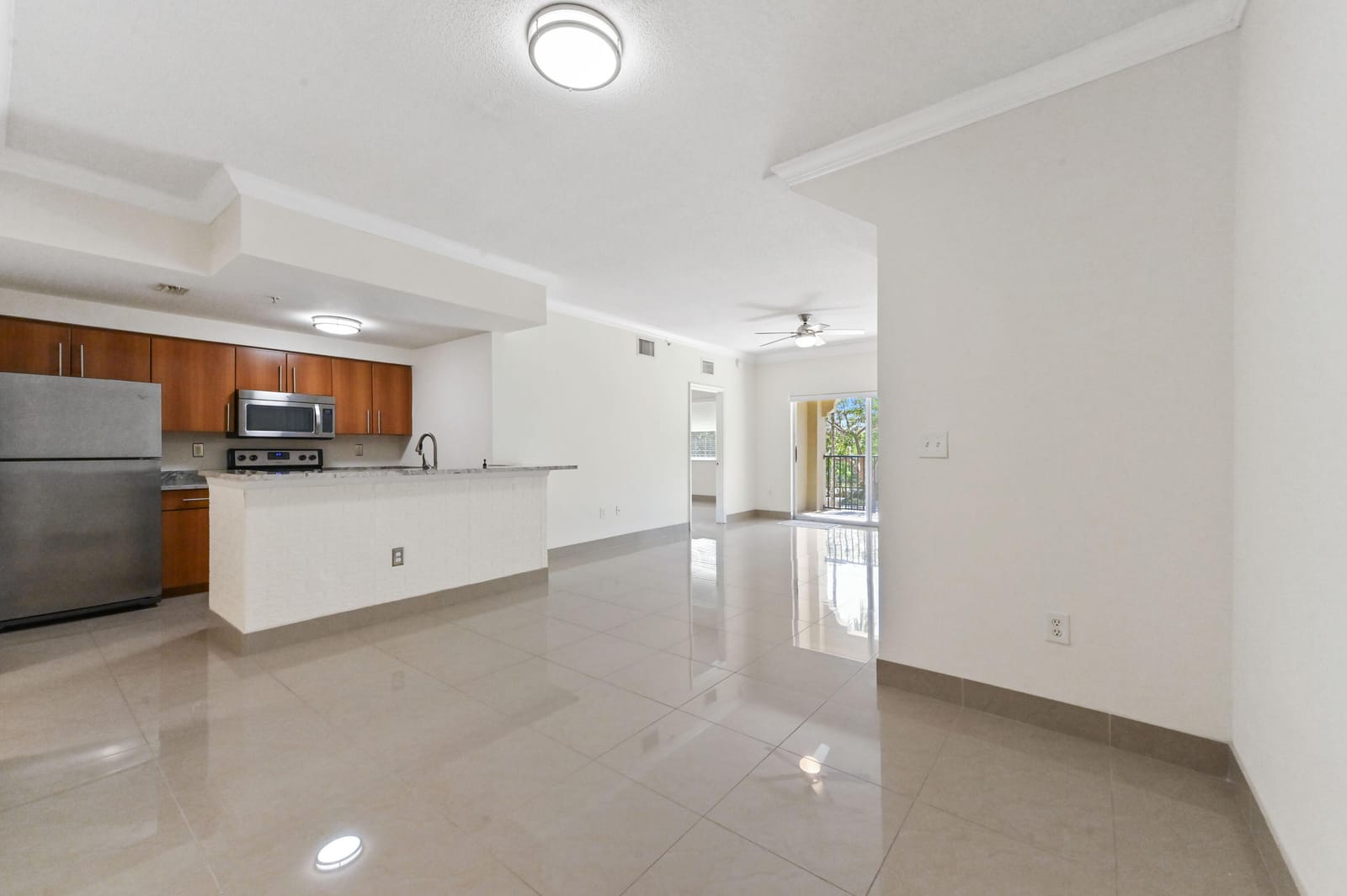 6020 W Sample Road 204 — photo 3