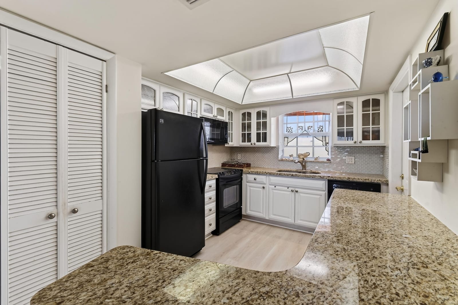 907 Marina Drive Unit 306 — photo 10