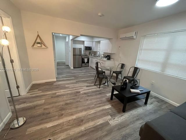 2655 SW 24th Avenue 4, Miami, FL 33133