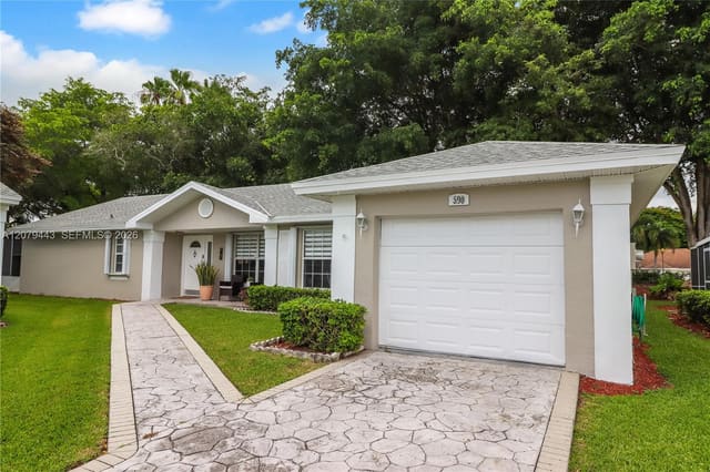 590 SE 19th Drive, Keys-Gate, Homestead, FL
