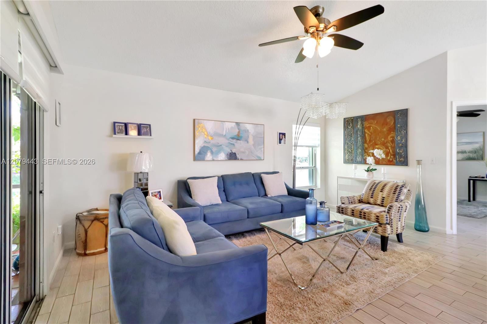 590 SE 19th Drive — photo 4