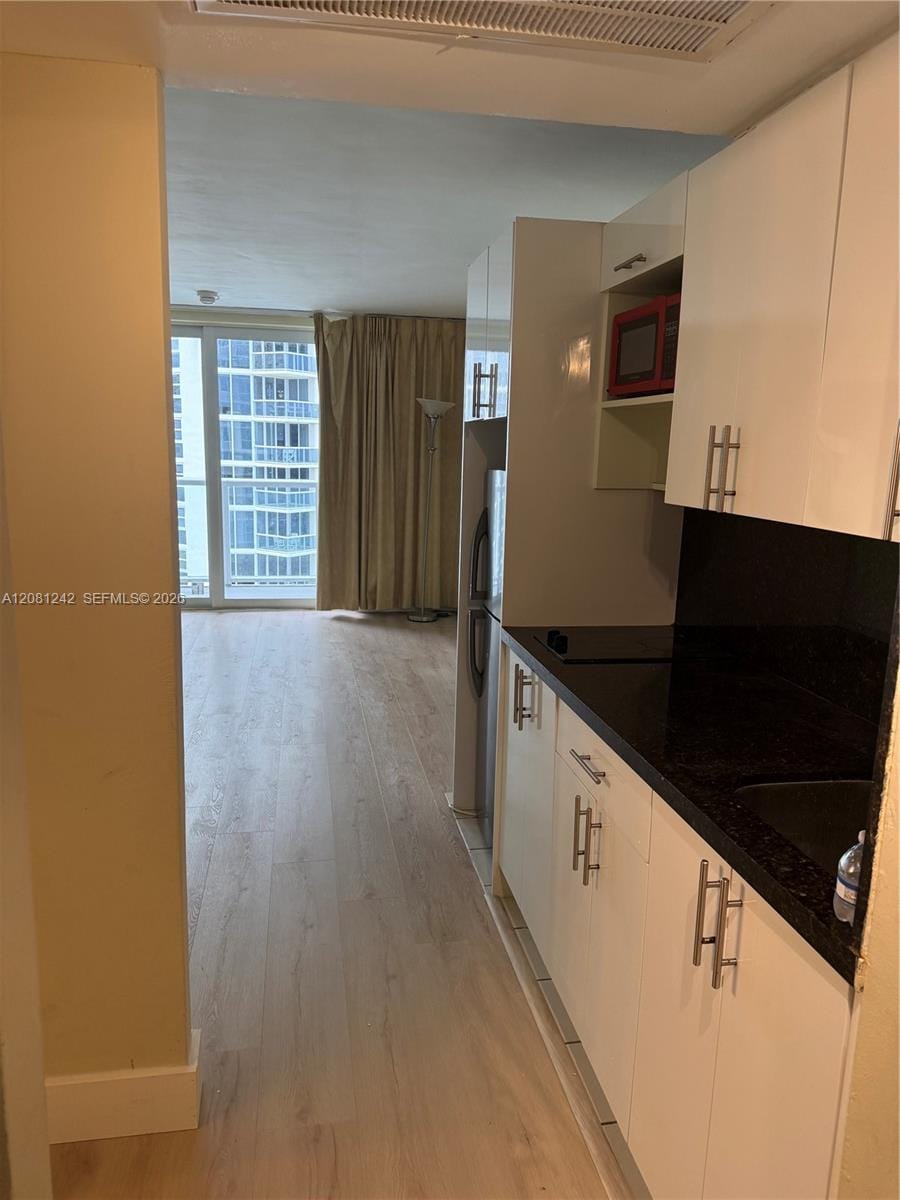 19201 Collins Avenue 717 — photo 9