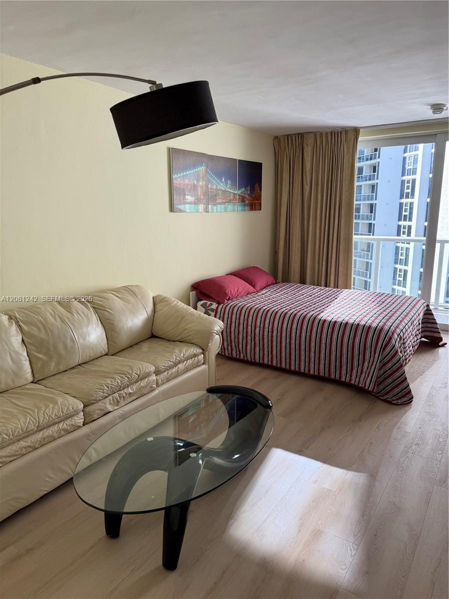 19201 Collins Avenue 717 — photo 3