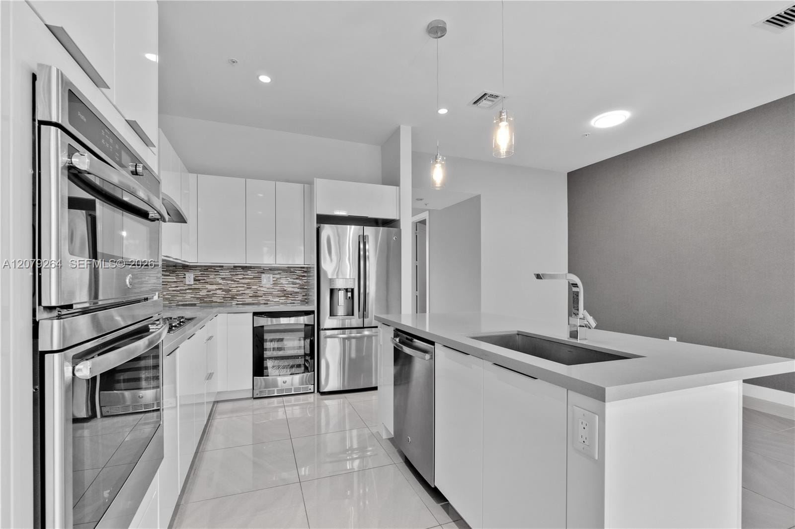 10517 NW 66th Street — photo 8