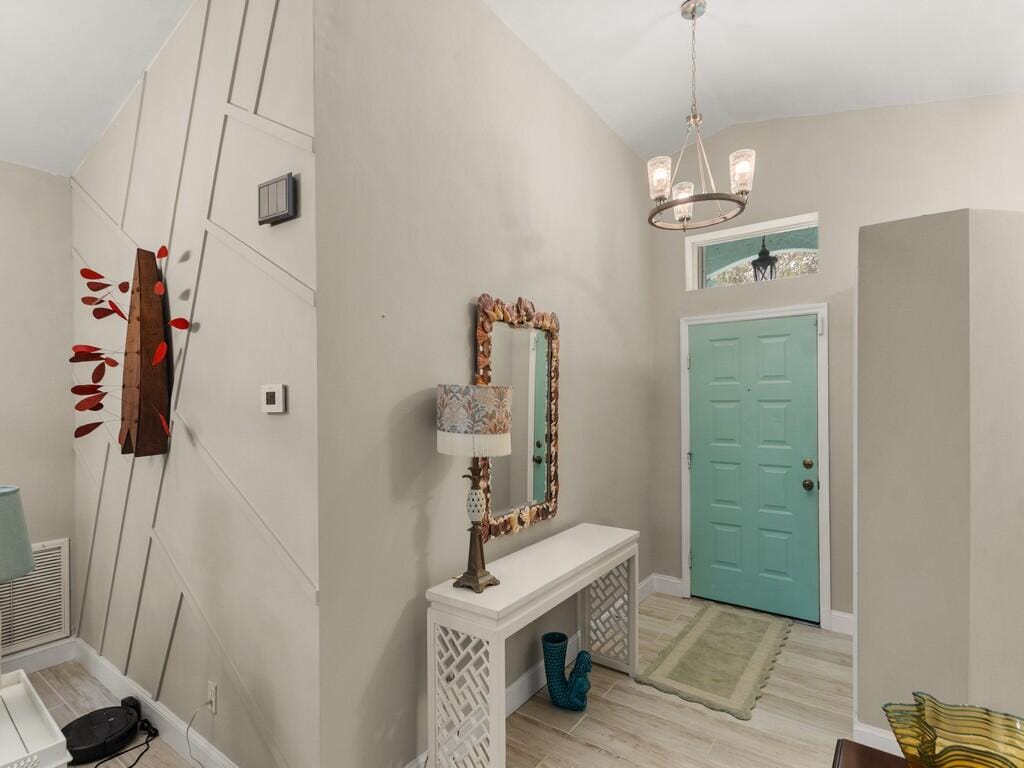 1007 E 13TH Square — photo 8