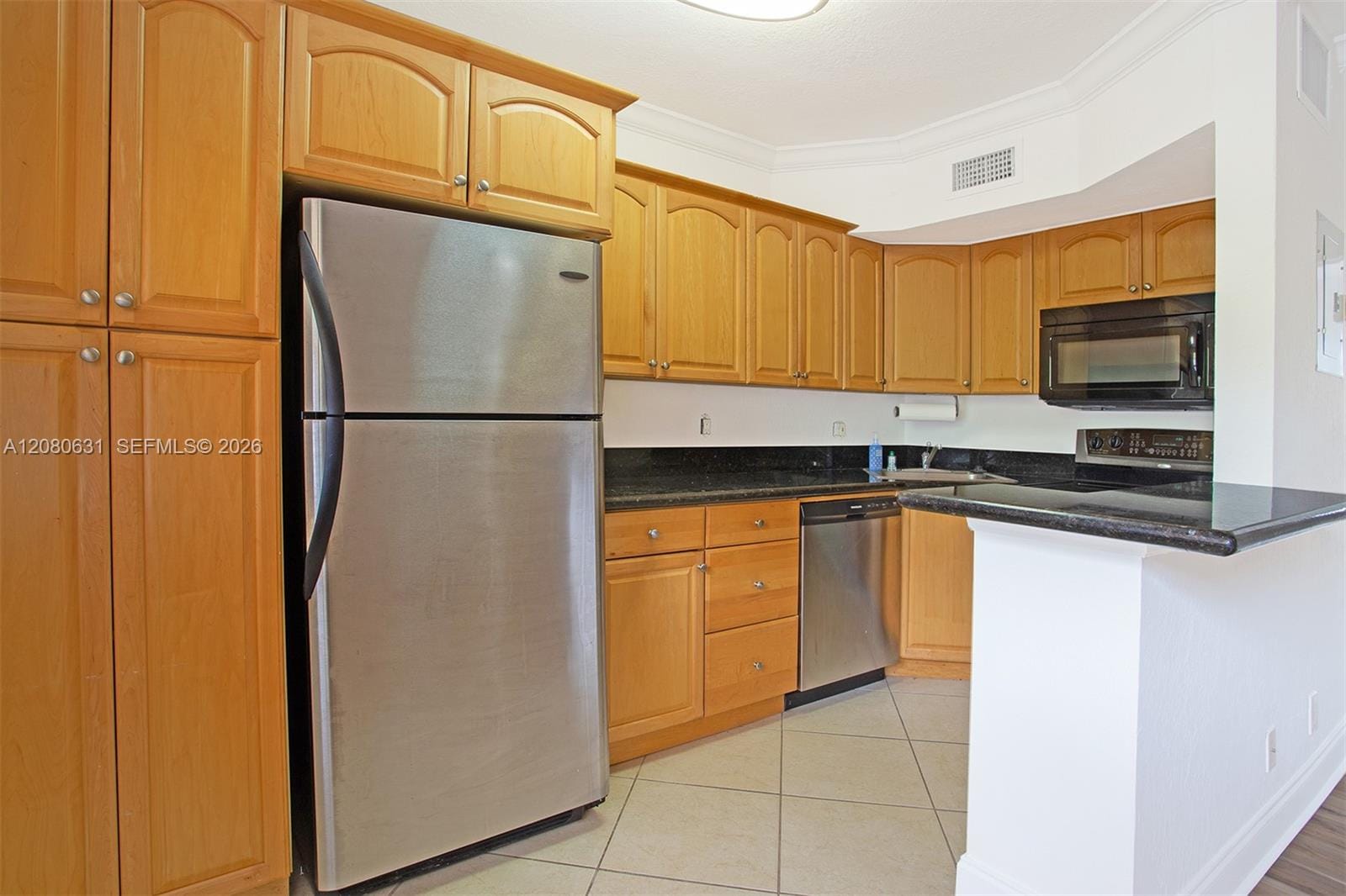 744 NE 14th Avenue 6 — photo 8