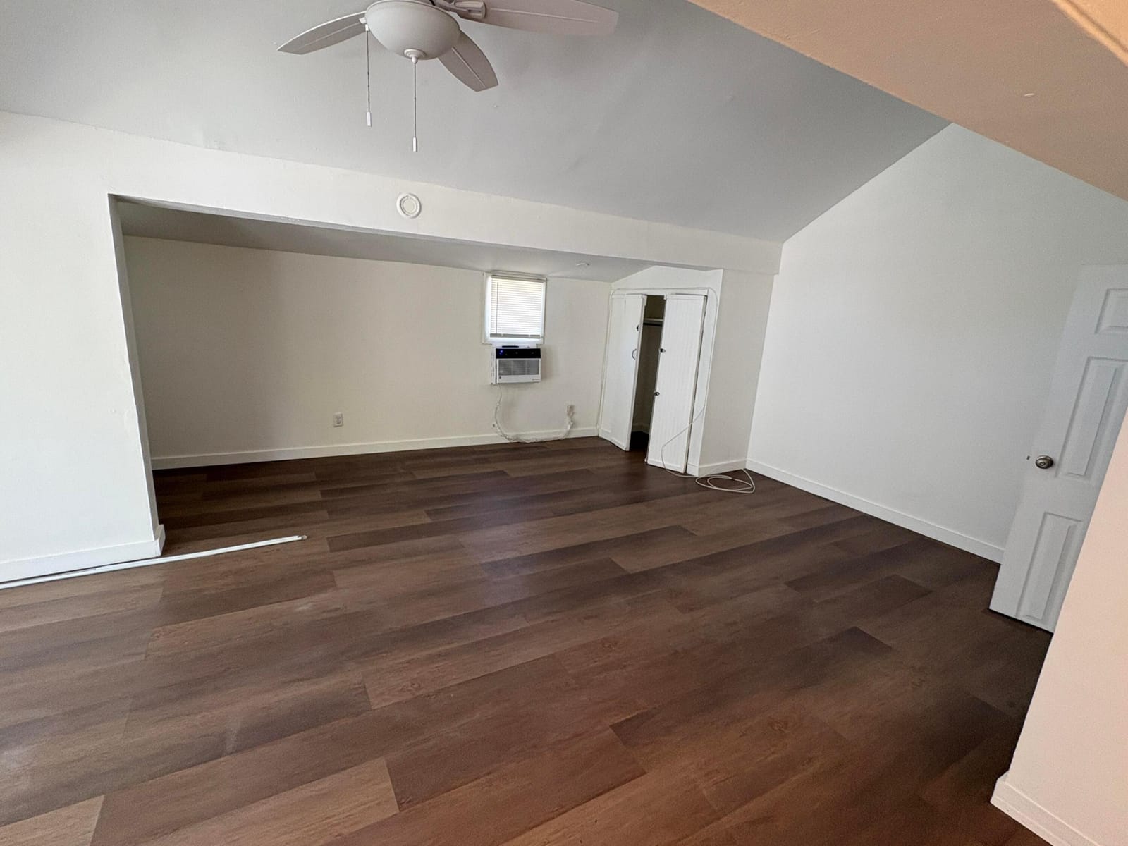 1912 ARTHUR Street C — photo 3