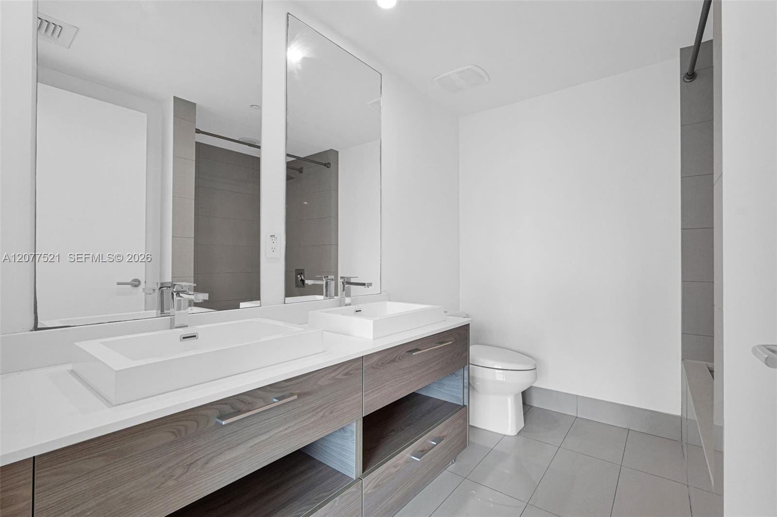 1300 S Miami Avenue 2811, Miami, FL 33130 photo 18