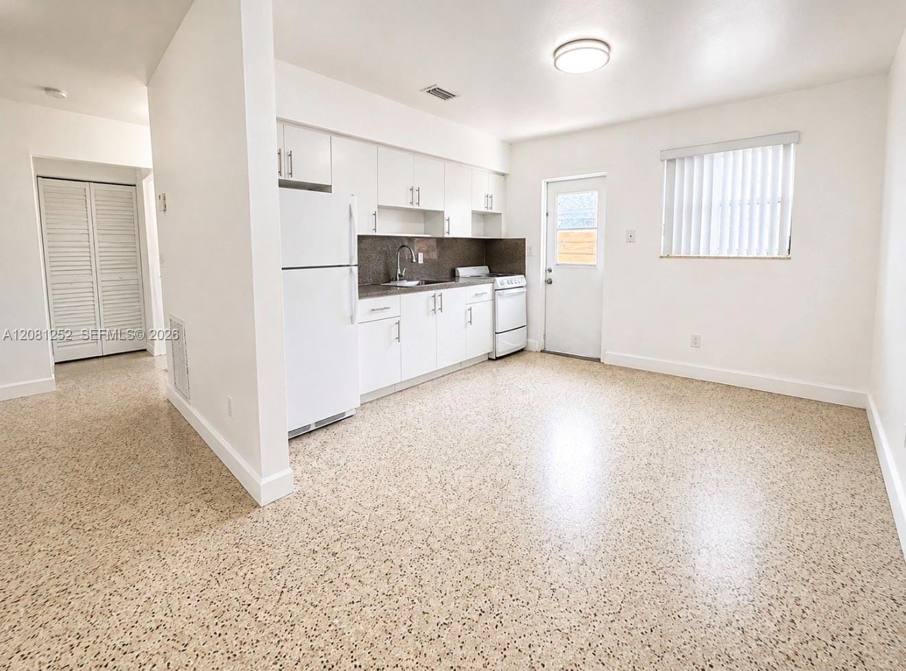 212 Northwest Boulevard 214 — photo 3
