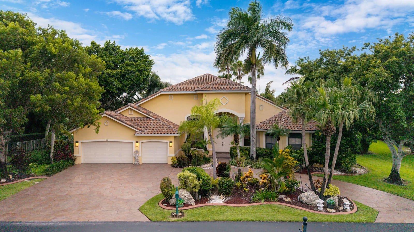 2191 SW 131st Terrace, Davie, FL 33325
