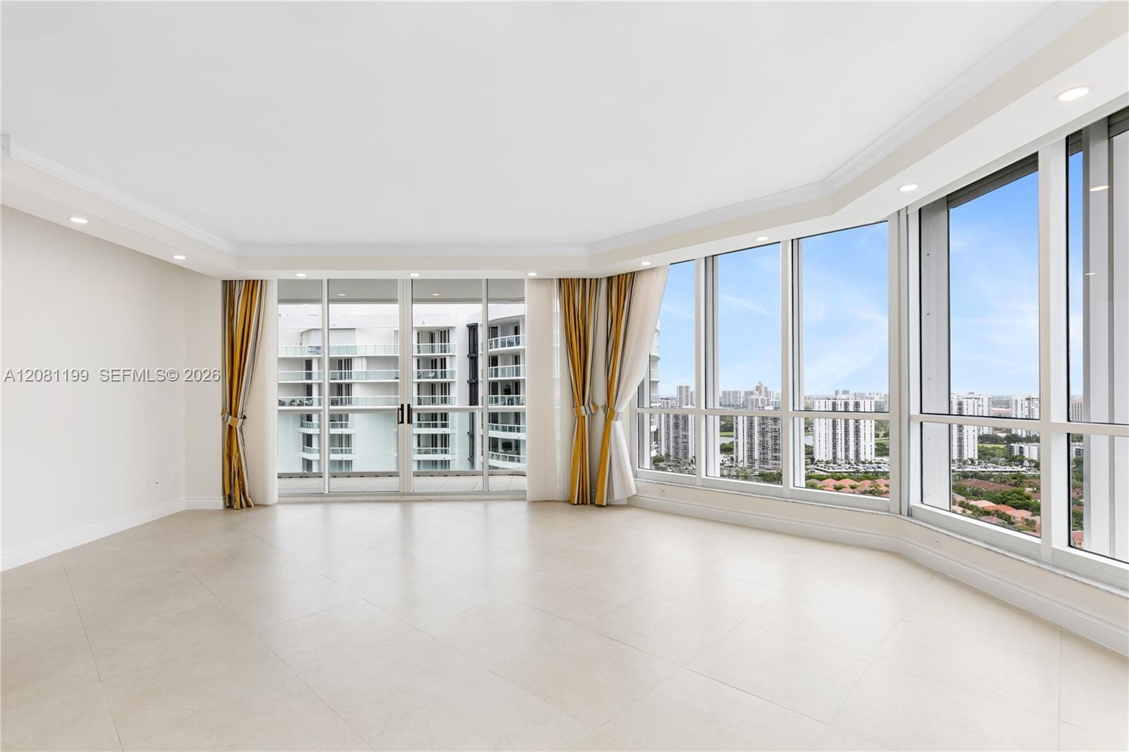 21150 Point Place LPH 2902 — photo 7