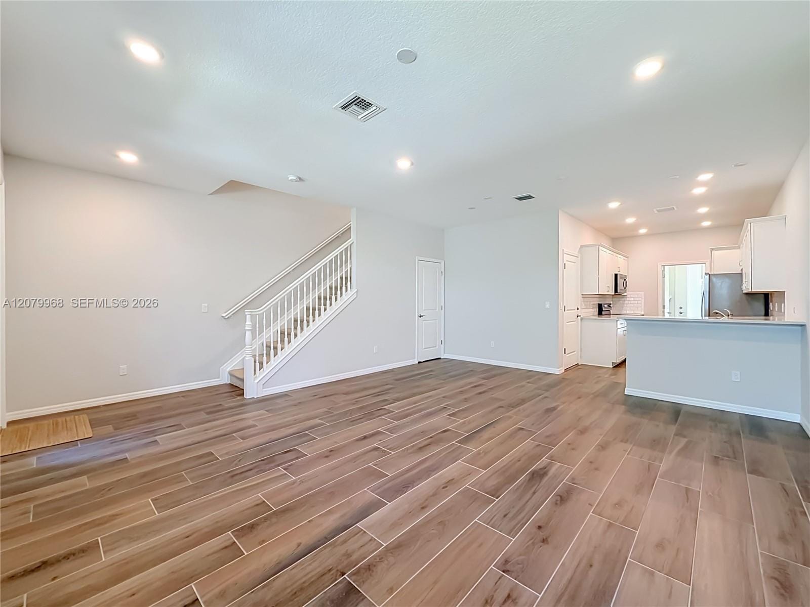 1040 Eucalyptus Drive 2 — photo 11