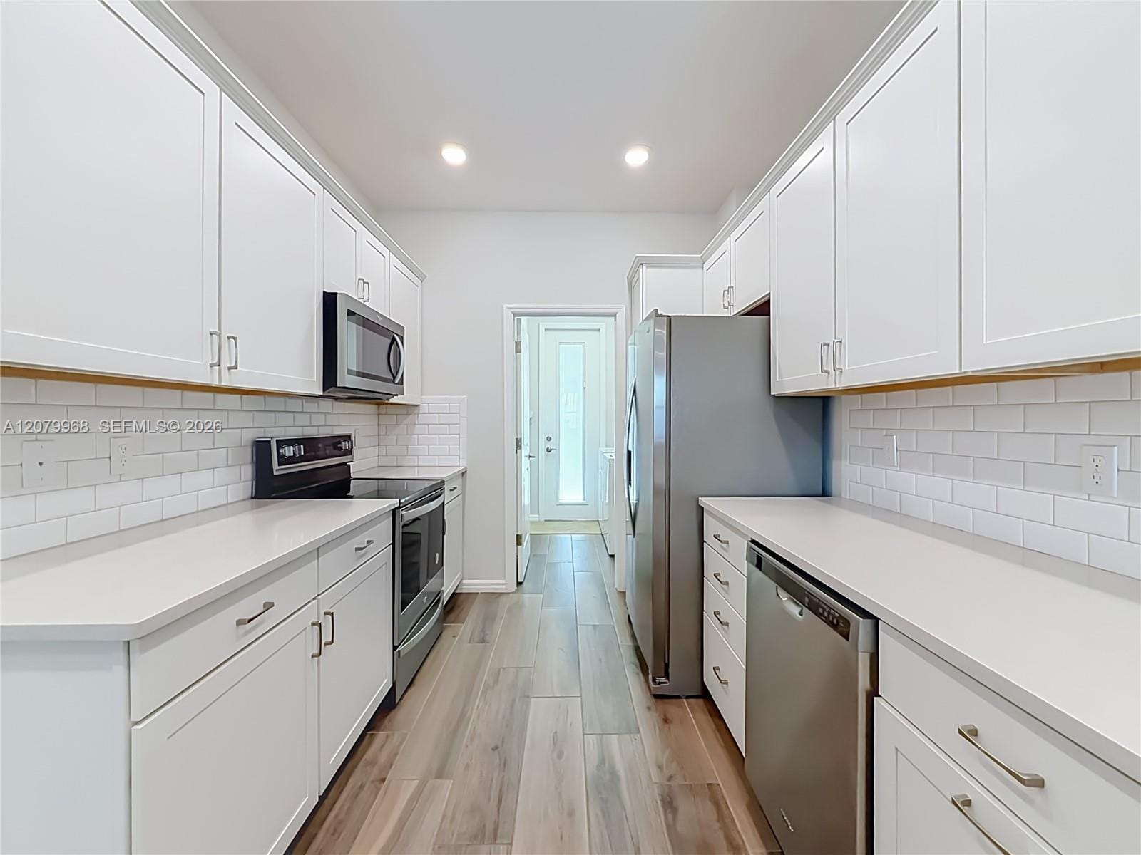 1040 Eucalyptus Drive 2, Hollywood, FL 33021 photo 14