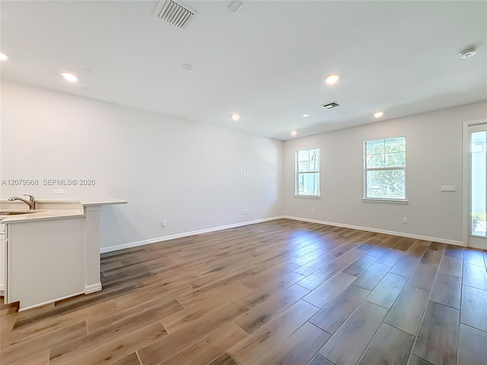 1040 Eucalyptus Drive 2 — photo 10
