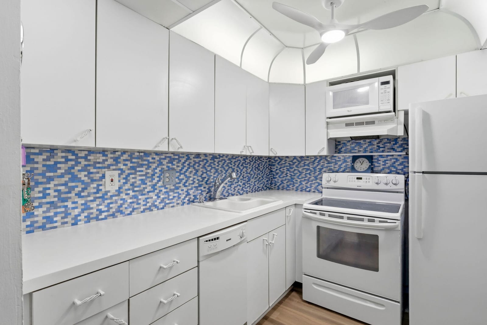 640 SNUG HARBOR Drive F4, Boynton Beach, FL 33435 photo 16