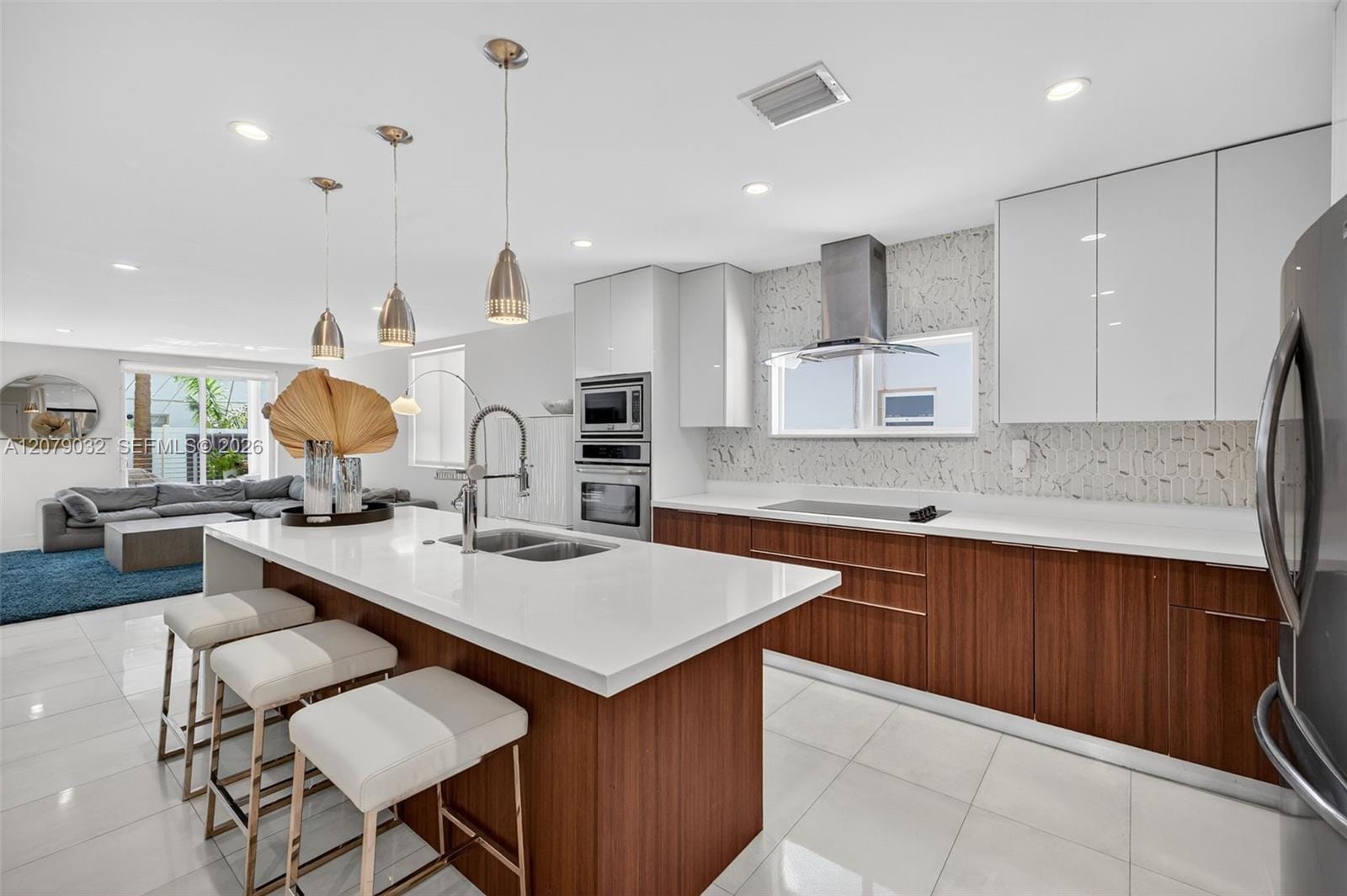 904 NE 15th Avenue — photo 7