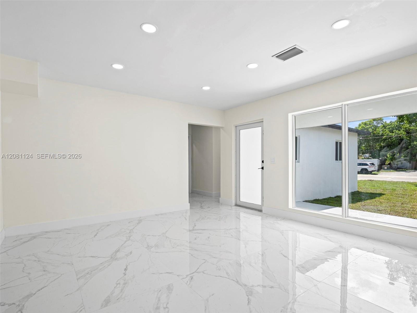 3651 SW 40th Avenue — photo 5
