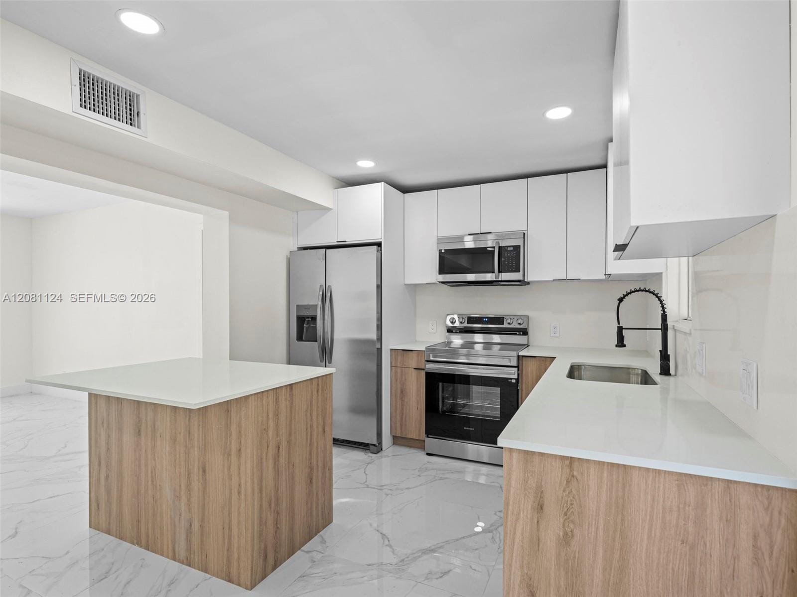 3651 SW 40th Avenue — photo 10