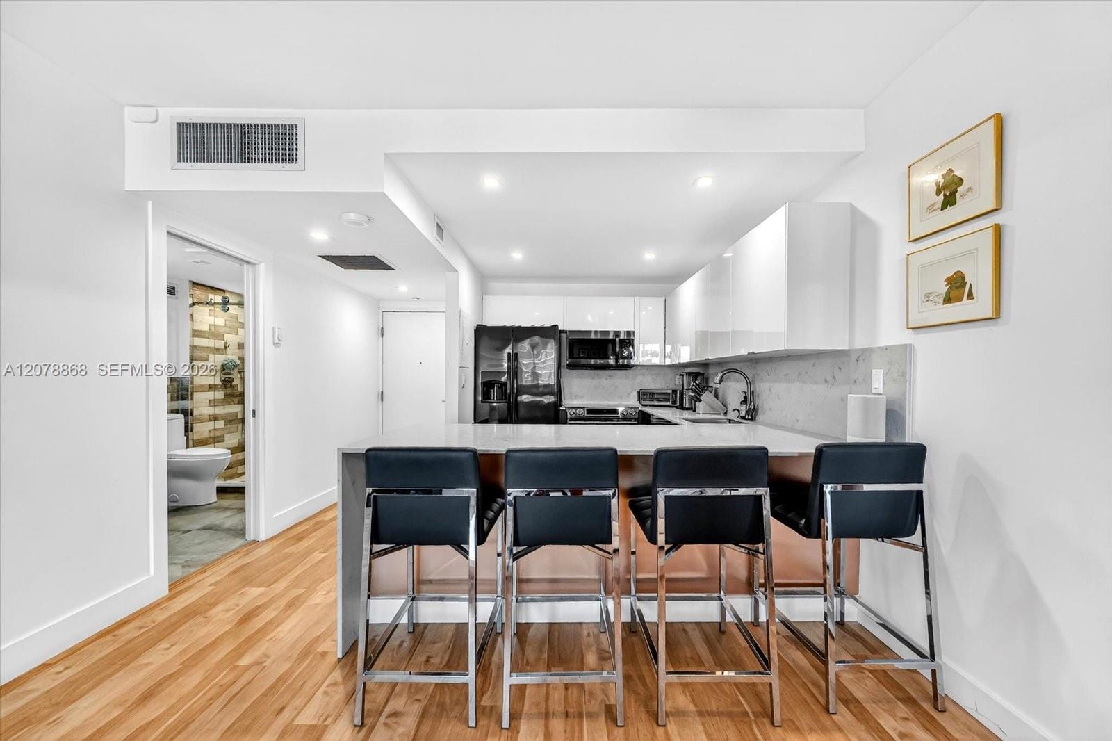 2301 Collins Avenue 714 — photo 10