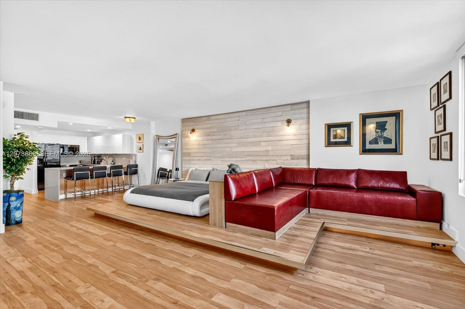 2301 Collins Avenue 714 — photo 12