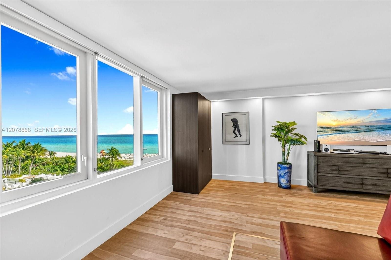 2301 Collins Avenue 714 — photo 3