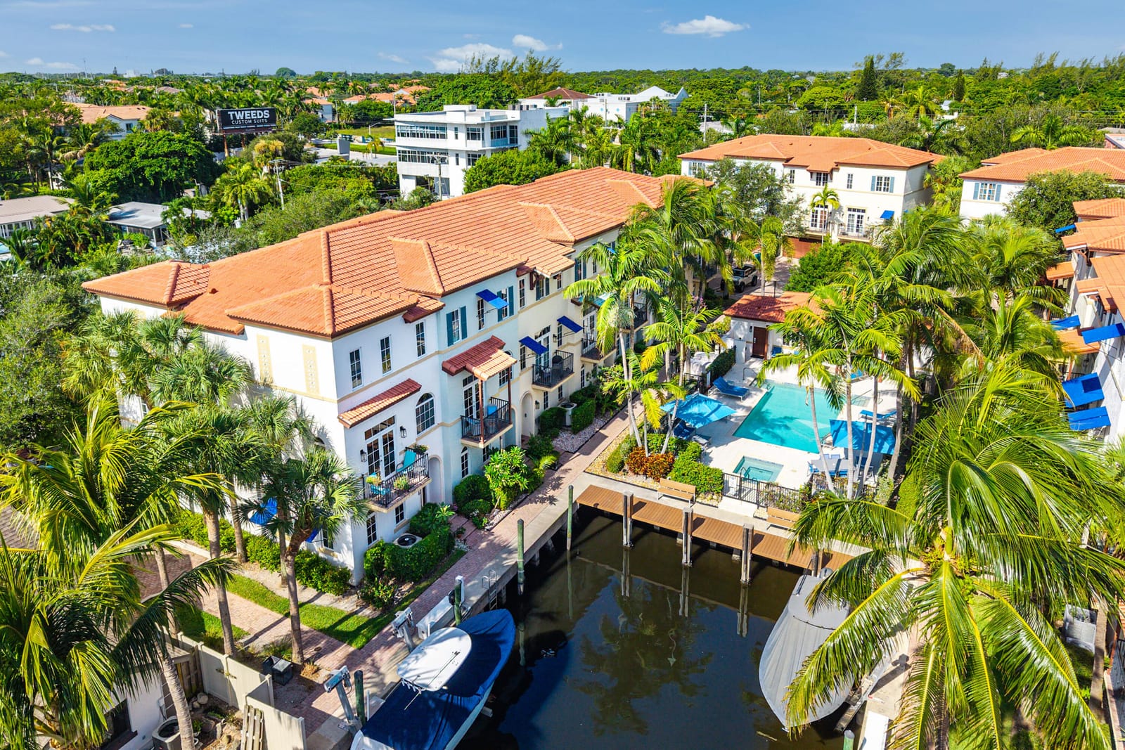 813 Estancia Way, Boynton Beach, FL 33435
