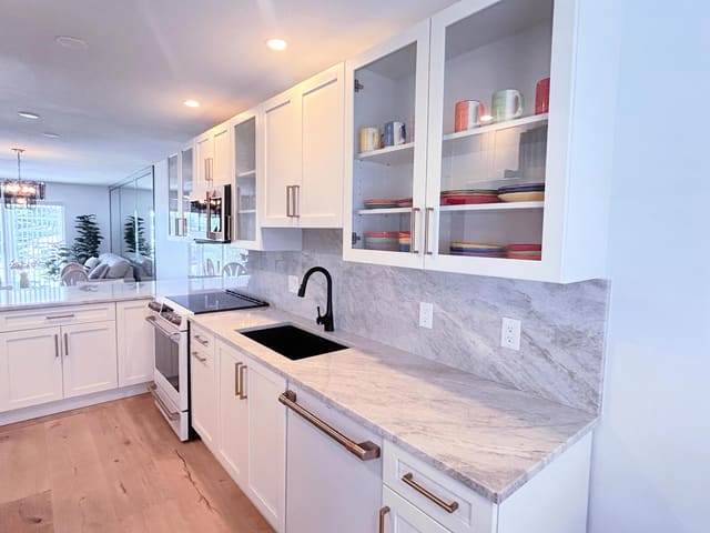 1030 SILK OAK Terrace 203, Delray Beach, FL 33445