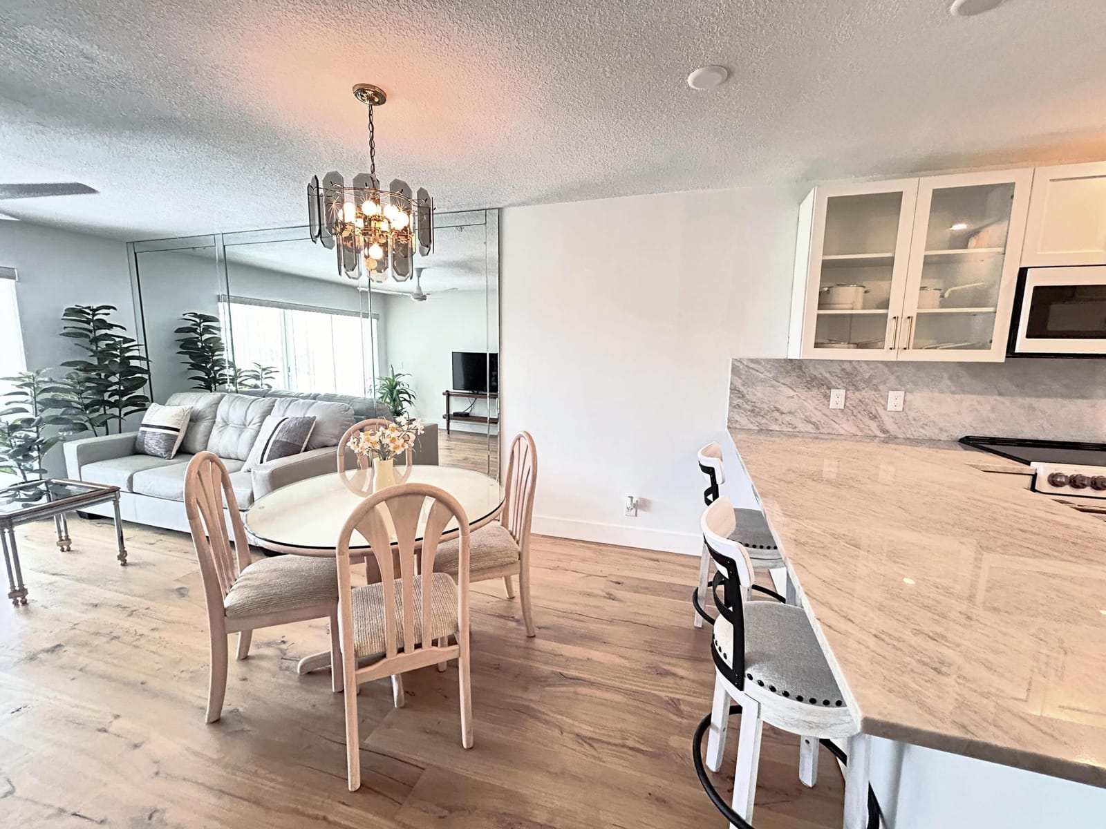 1030 SILK OAK Terrace 203 — photo 6