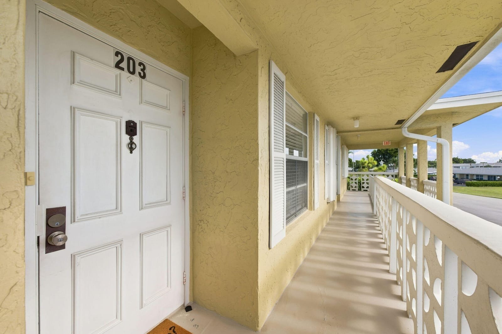 1121 CACTUS Terrace 203 — photo 2