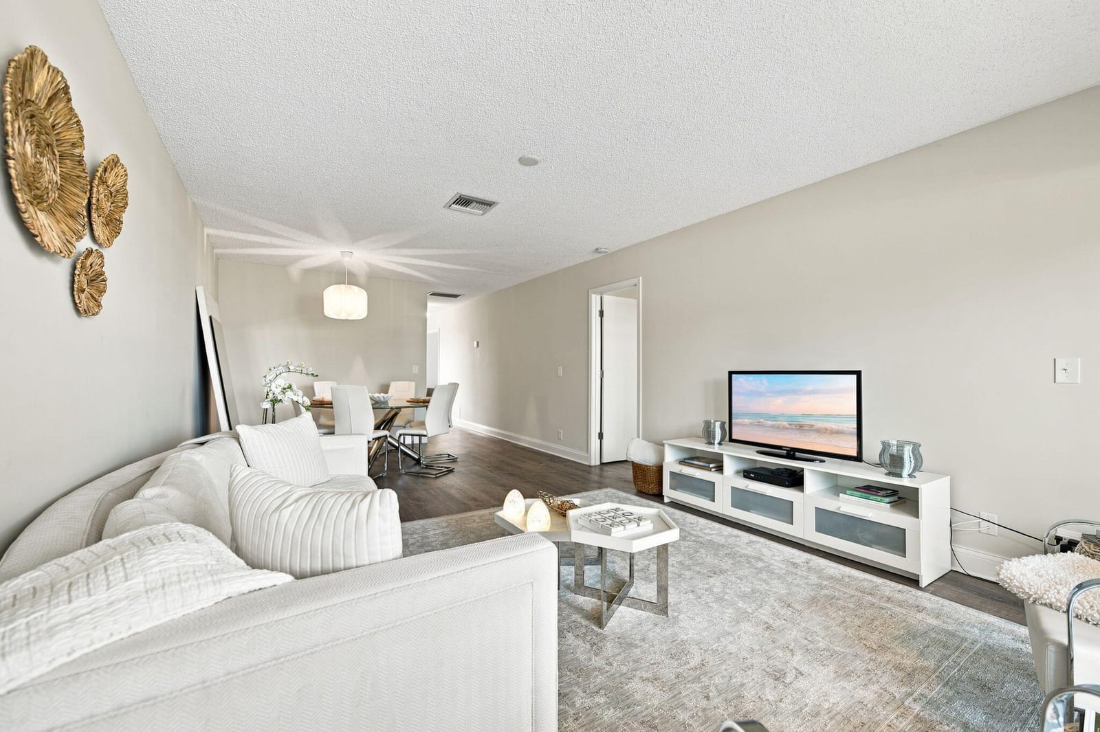 1121 CACTUS Terrace 203 — photo 11