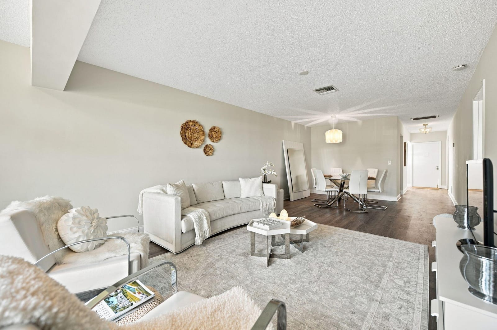 1121 CACTUS Terrace 203 — photo 10