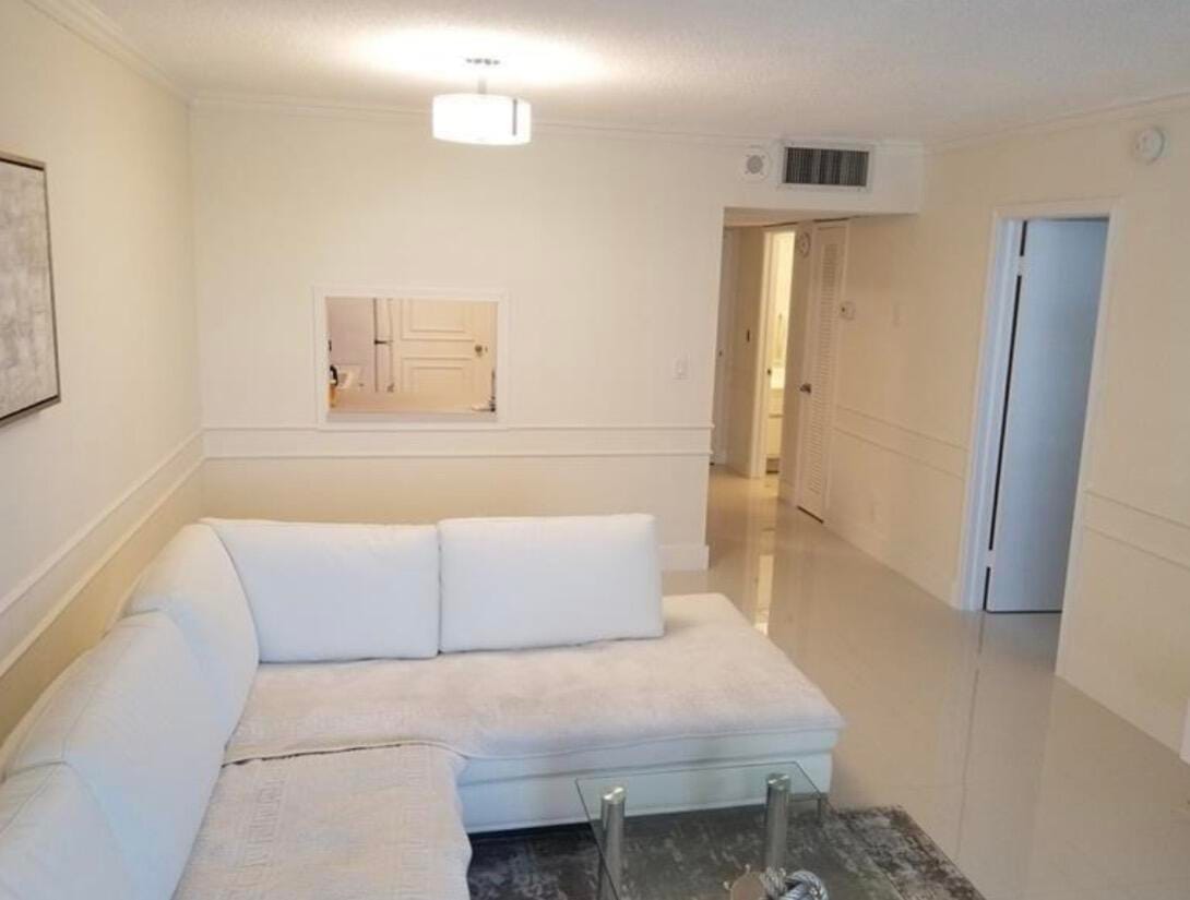 336 N BIRCH Road 10C — photo 8