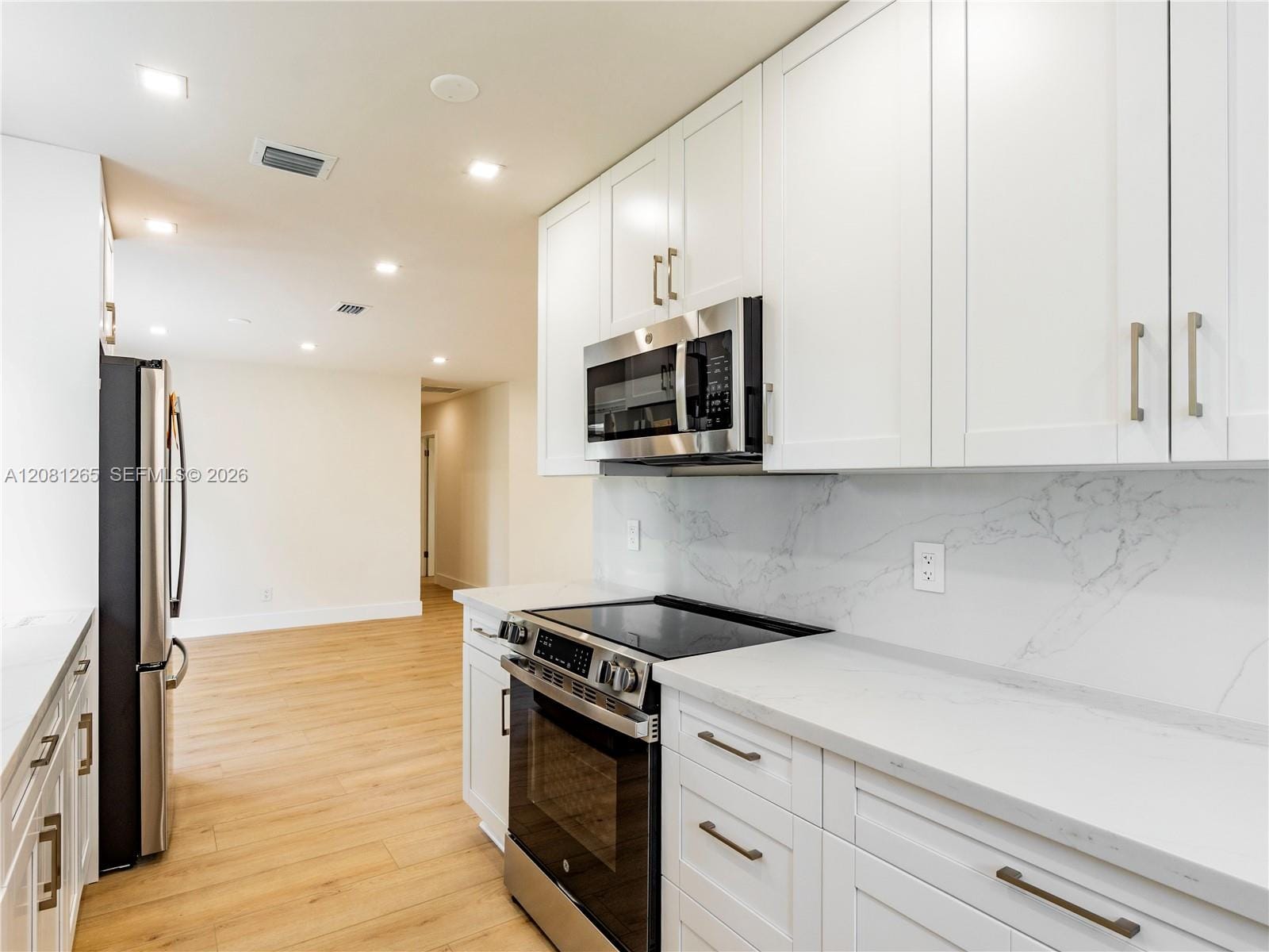 254 SW 4th Street — photo 12