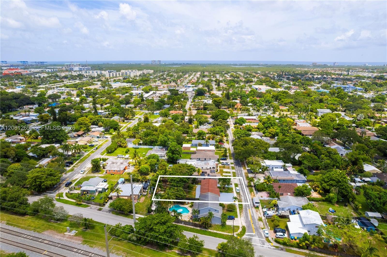 254 SW 4th Street — photo 3