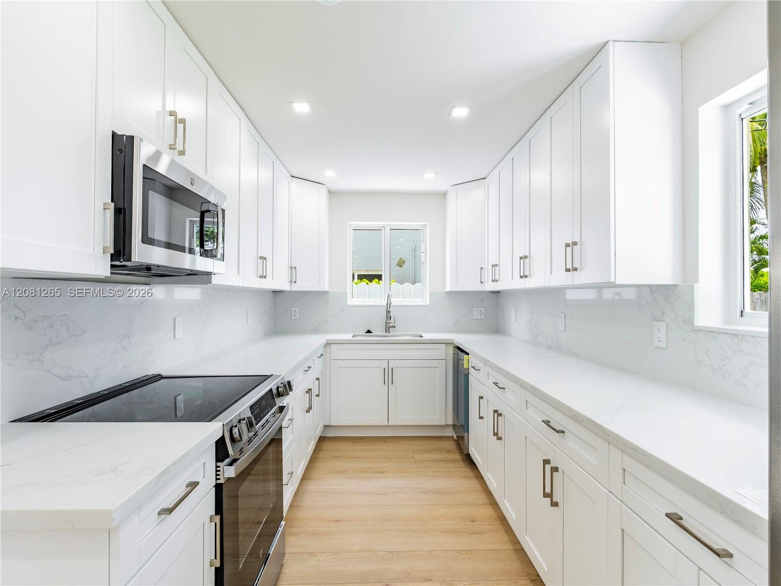 254 SW 4th Street — photo 10