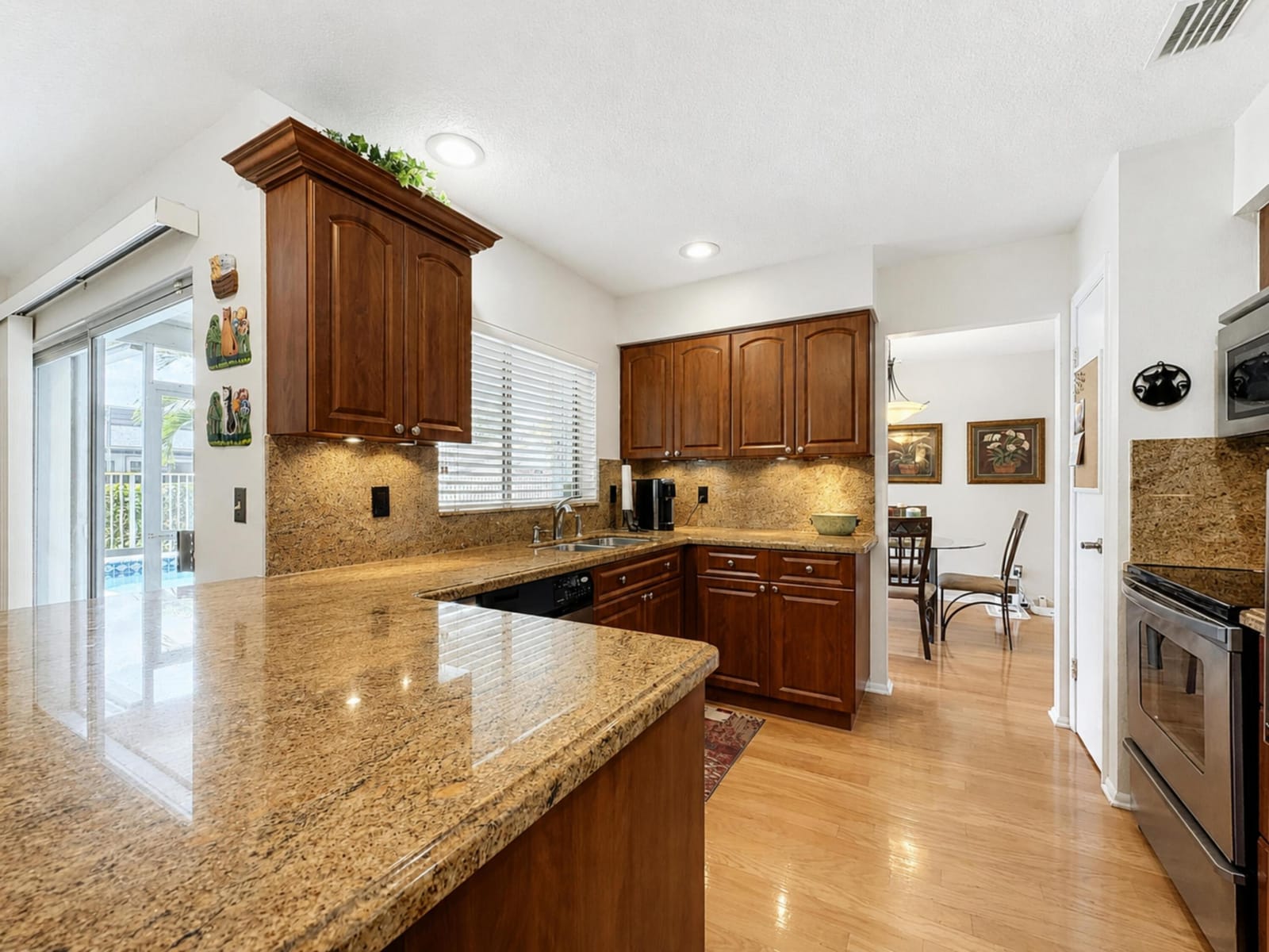 2602 NW 98TH Terrace — photo 4