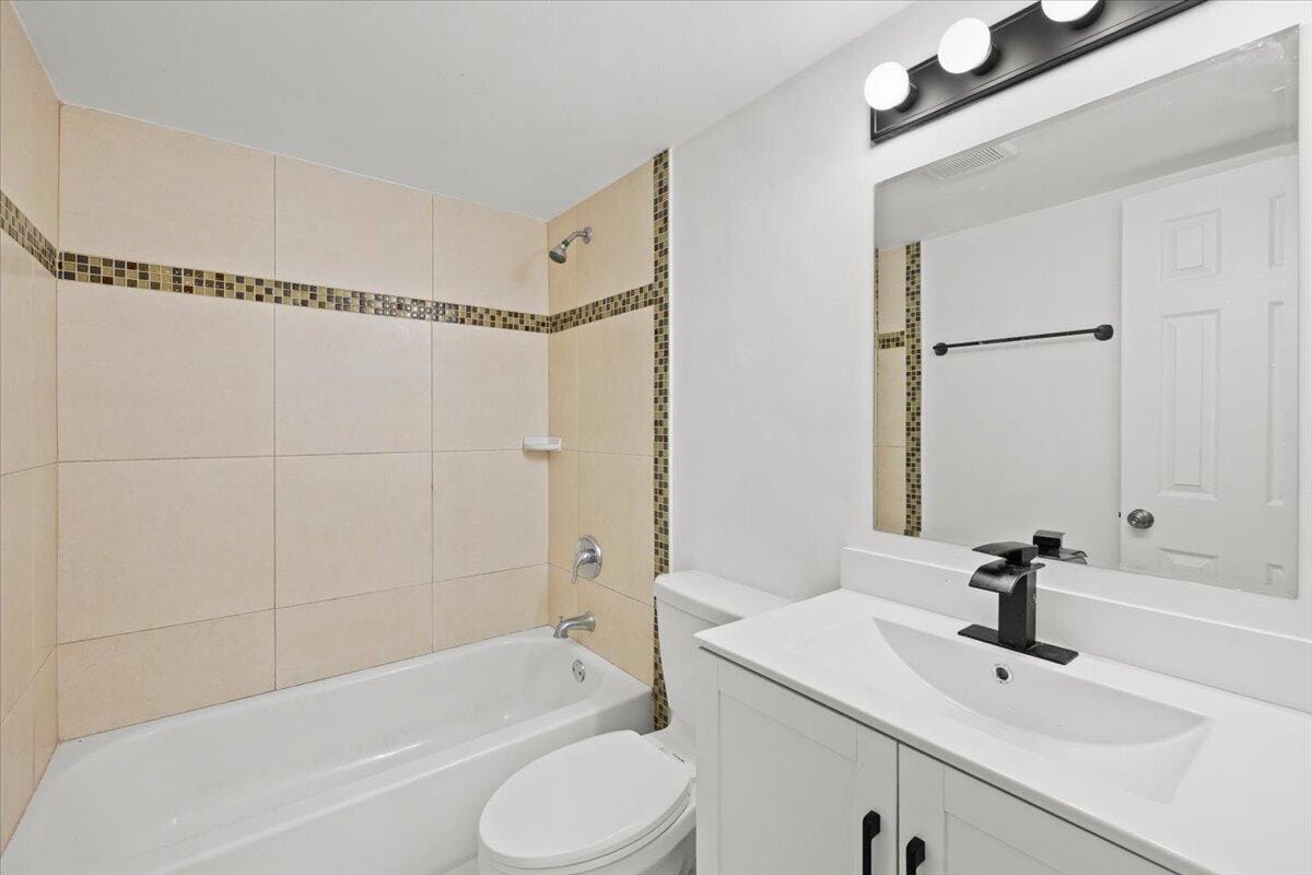 1831 Sabal Palm Drive 403, Davie, FL 33324 photo 25