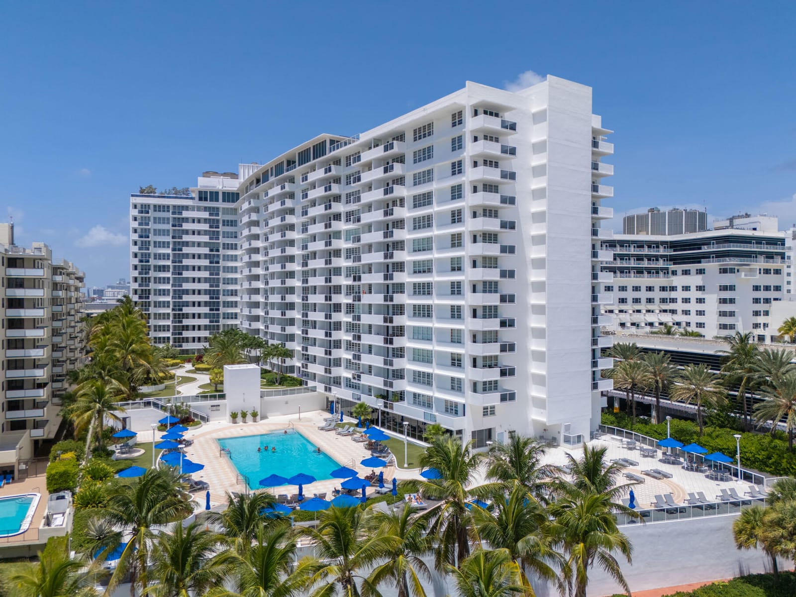 100 Lincoln Road PH14 — photo 2